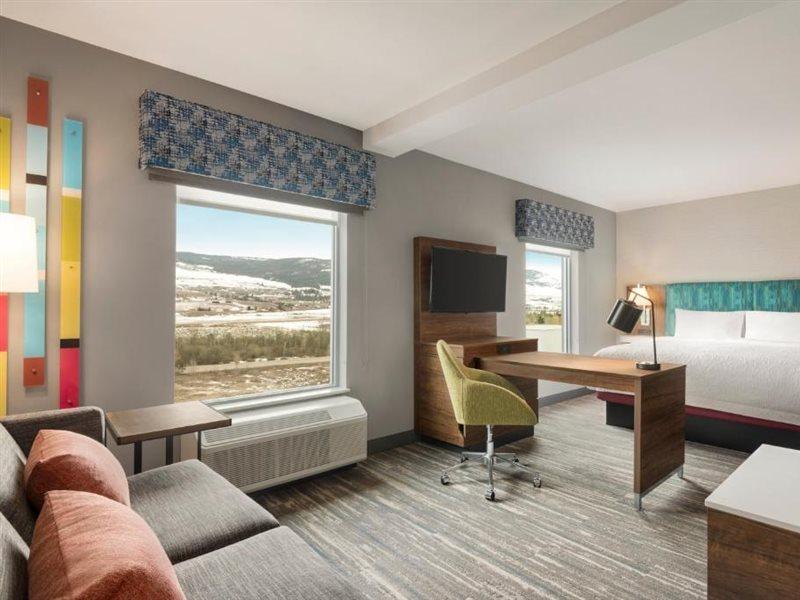 Hampton Inn & Suites Kelowna, British Columbia, Canada Dış mekan fotoğraf